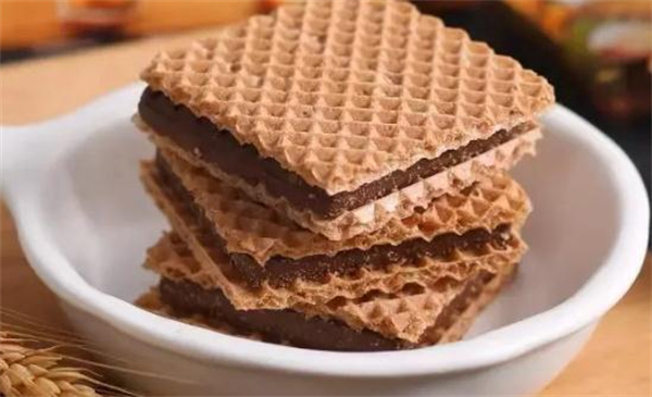 超一鸣零食加盟